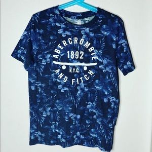 ‼️SOLD‼️ Abercrombie T-shirt ‼️SOLD‼️
